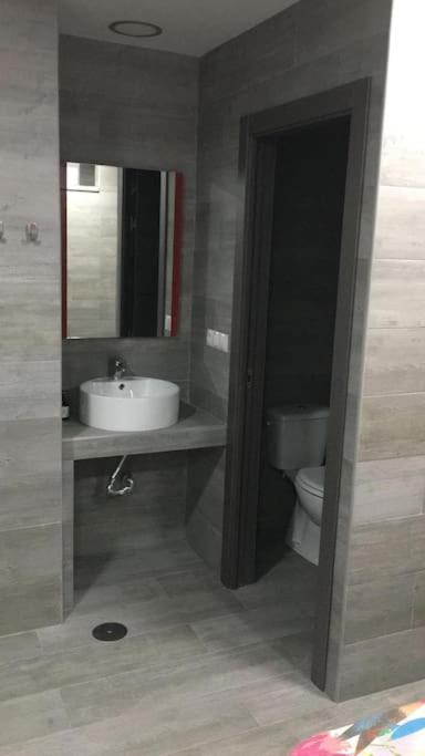 Appartement A, A 3 Minutos De La Estacion De Bus Y Tren *